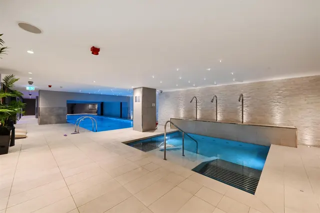 375 Kensington High Street, photo 2