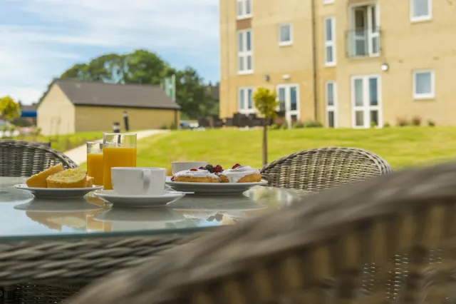 Brooke Dene Court, photo 2