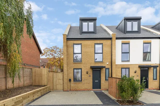 Byards Croft, London