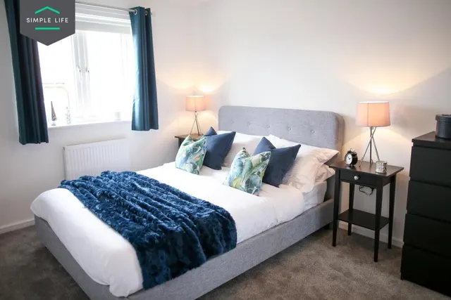 Coppenhall Place, photo 2