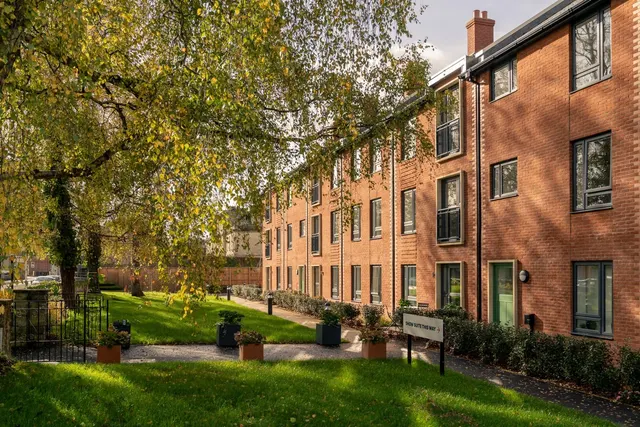 Crescent Place, photo 2
