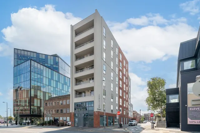 Junction Court, Hertfordshire