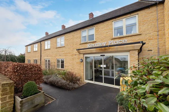 Keatley Place, photo 3