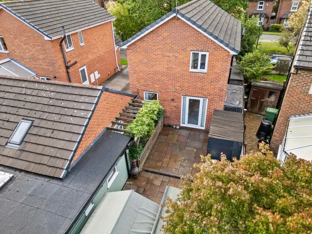 Keckwick Park, Daresbury Garden Village, photo 3