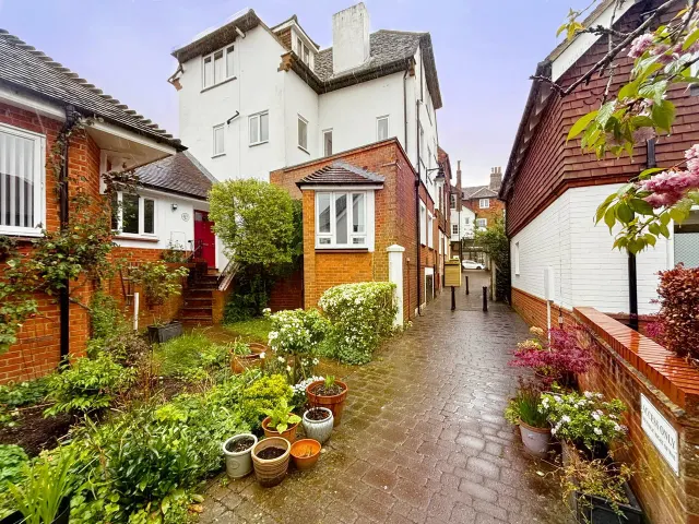 King Charles House, photo 3