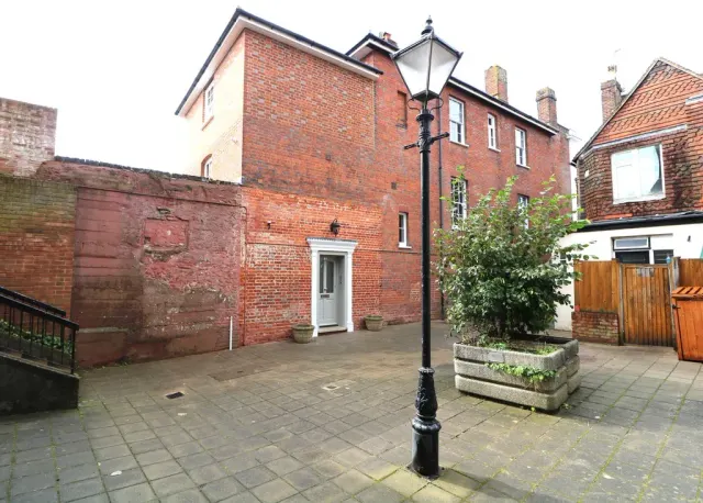 King Charles House, Surrey