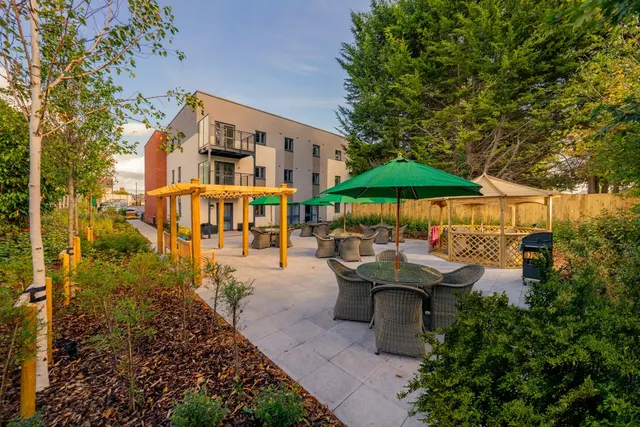 Kingfisher Court, photo 2