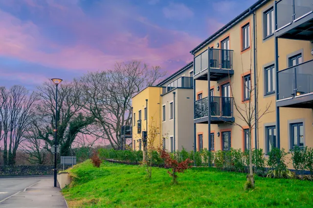 Lancaster Court, photo 3