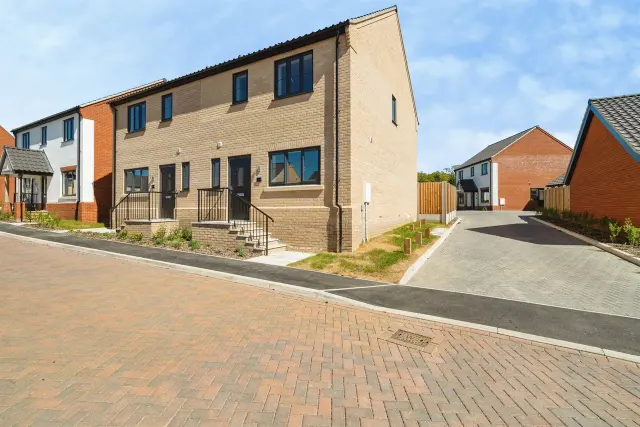 Lodge Road, photo 2