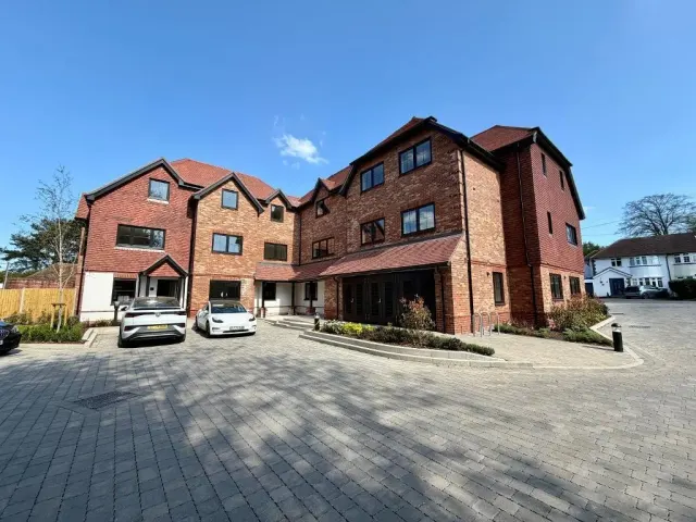 Melville Mews, photo 2