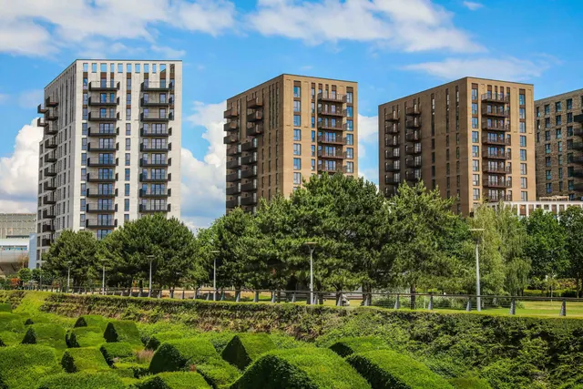 Millet Place, Pontoon Dock, London, photo 1