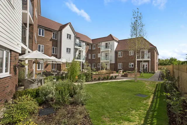 Oak Tree Court, Home Reach, Tenterden, Kent, photo 1