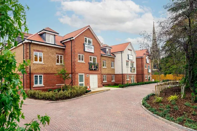 Oakingham Place, photo 2