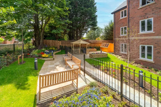 Poppy Grange, Maghull, Merseyside, photo 1