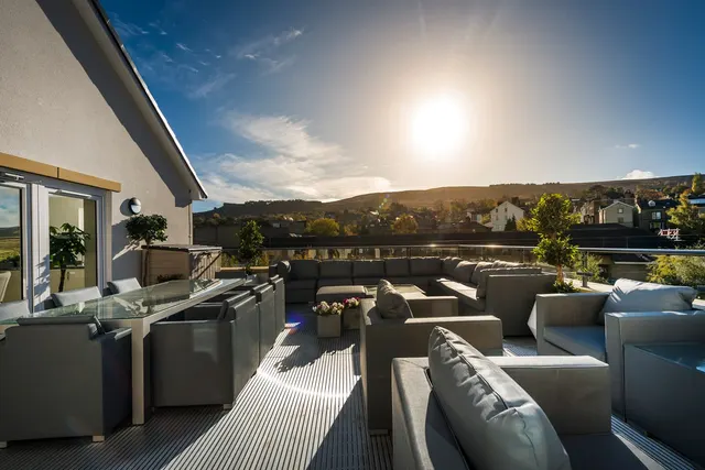 Priestley Court, photo 2