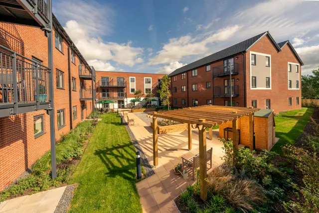 Pym Court, photo 3