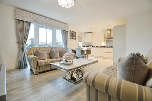 Regent Village at Ebbsfleet Green, photo 3