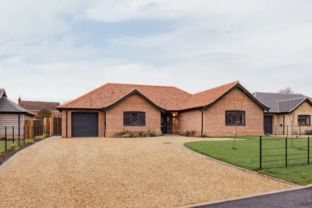 Shrubland Drive, photo 3