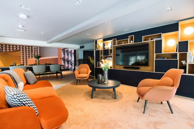 Solstice Apartments, Milton Keynes, Buckinghamshire, photo 1