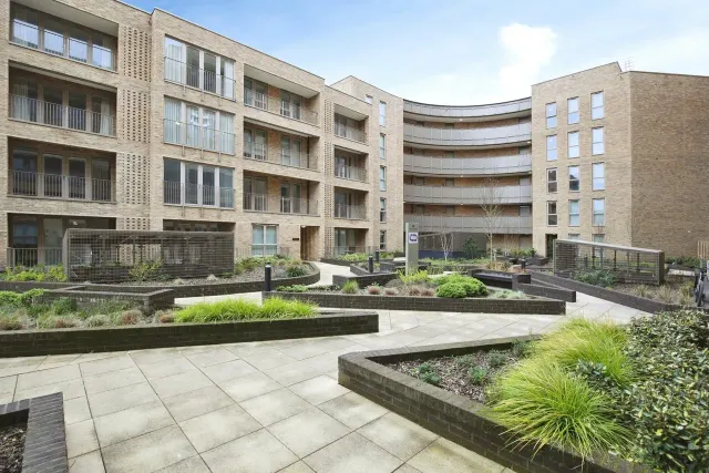 Sterling Gardens, photo 2