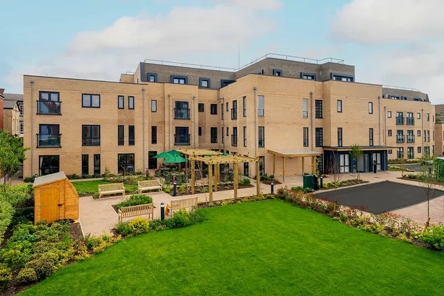 Thomas Wolsey Place, photo 2