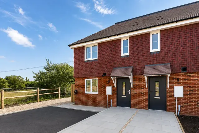 Turnpike Close, photo 3