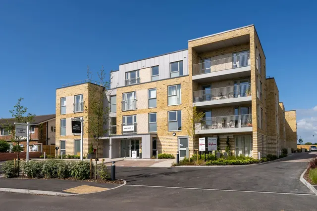 Walnut Tree Place, photo 2