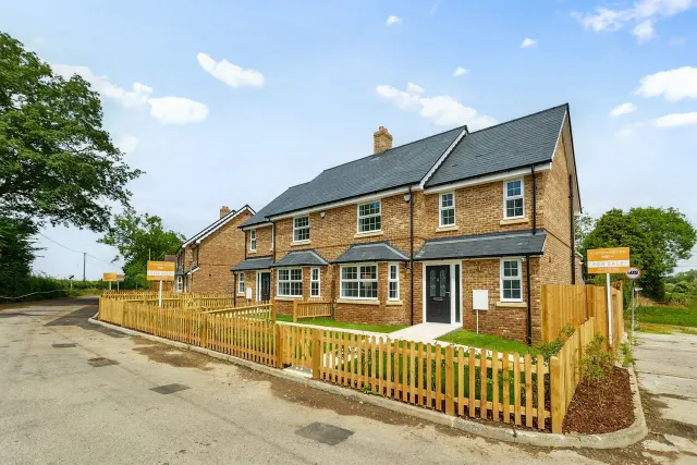 White Hart Villas, photo 3