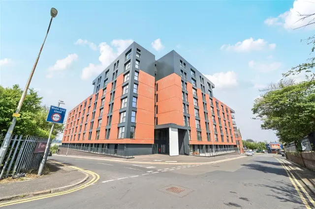 Willow Court, photo 2