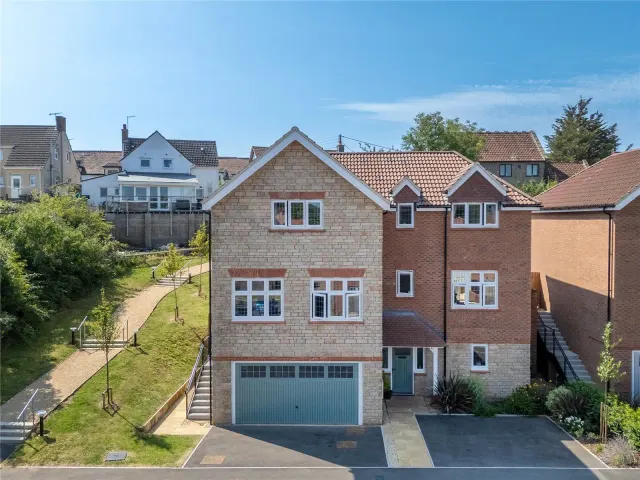 Woodborough Grange, photo 2