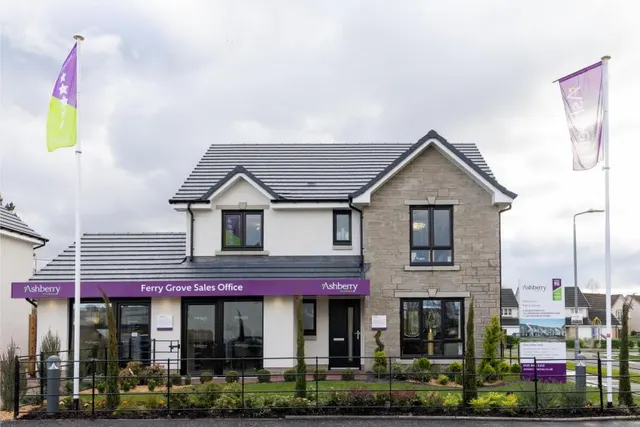 Ferry Grove, Renfrew, Renfrewshire — photo 1