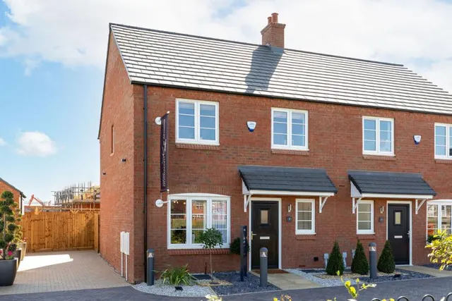 Bellway at Hanwood Park, photo 2