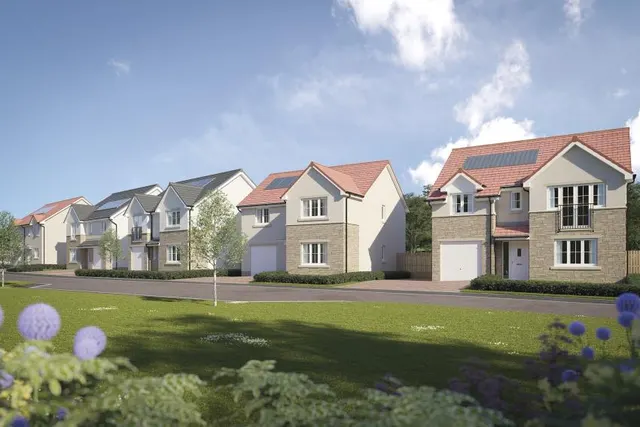 Eastview, Newmains, North Lanarkshire — photo 1