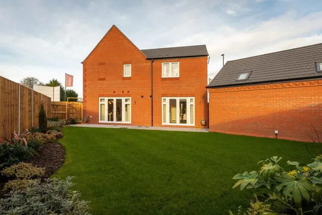 Hatton Court, Derbyshire