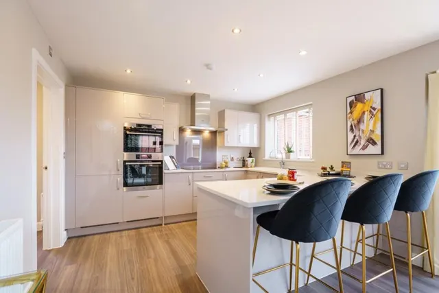 Willow Rise, photo 2