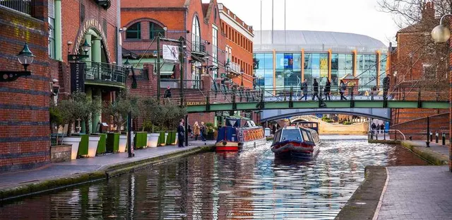 Glasswater Locks, Birmingham, West Midlands — photo 1