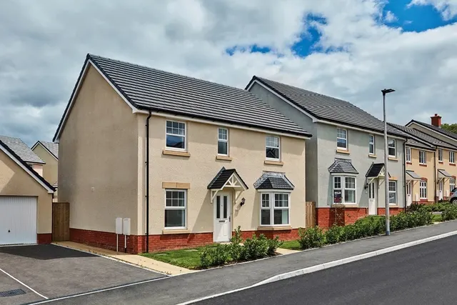 Clare Garden Village, Cowbridge, Vale of Glamorgan — photo 1