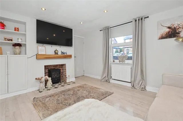 Wood Lane, Rothwell, LS26, photo 2