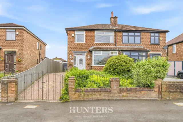 Parkfield Road North, Manchester, M40, photo 1