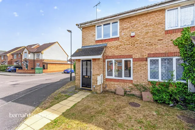 Trevithick Close, Feltham, photo 1