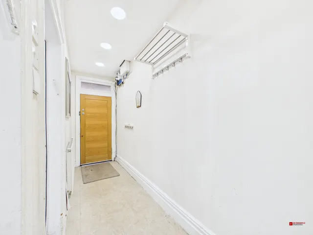 Wellington Street West, Salford, M7, photo 3