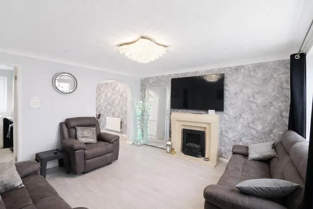Dahlia Close, Darwen, BB3, photo 2