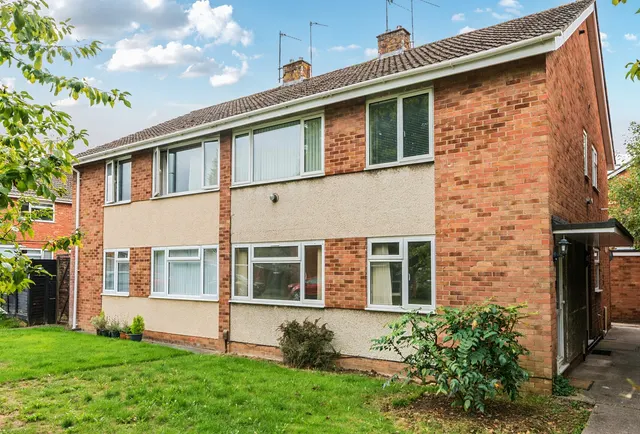 Gaston Avenue, Somerset, Keynsham, BS31 1LT, photo 1