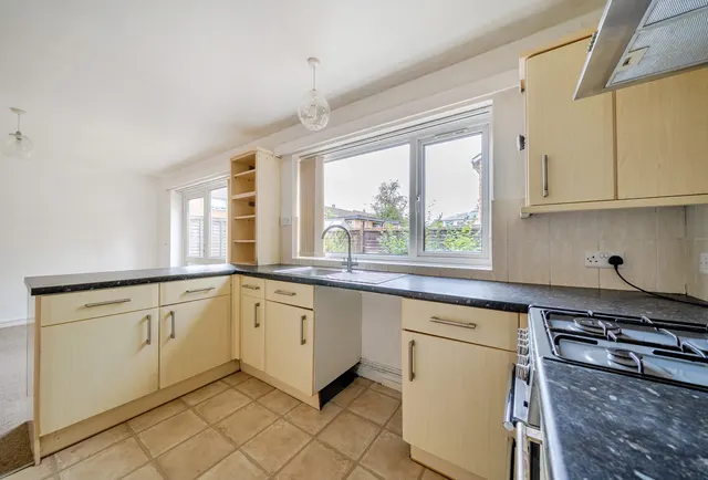 Photo 2 — Gaston Avenue, Somerset, Keynsham, BS31 1LT