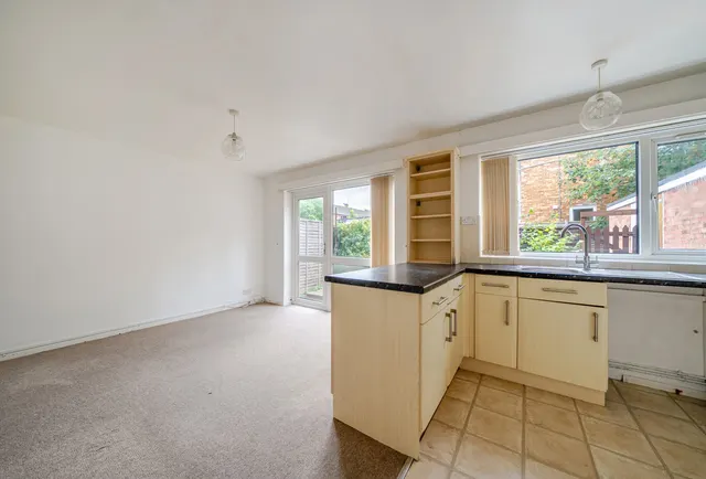 Photo 3 — Gaston Avenue, Somerset, Keynsham, BS31 1LT