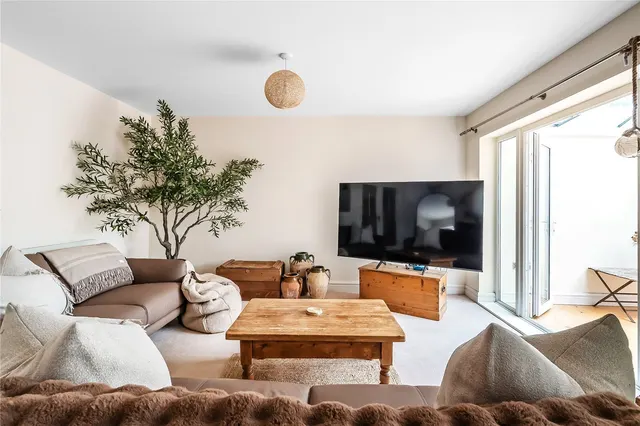 Park Mews, Oxted, RH8, photo 2
