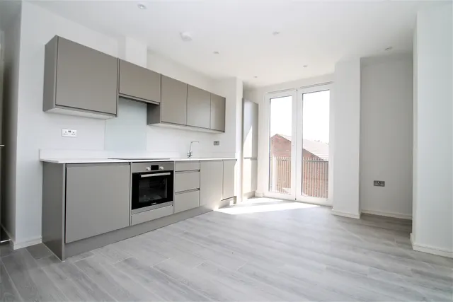 Roxborough Avenue, Harrow on the Hill, HA1, photo 2