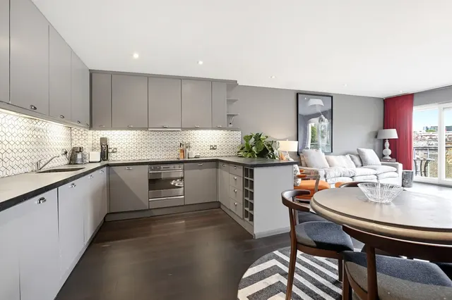 Hereford Road, London, W2, photo 2