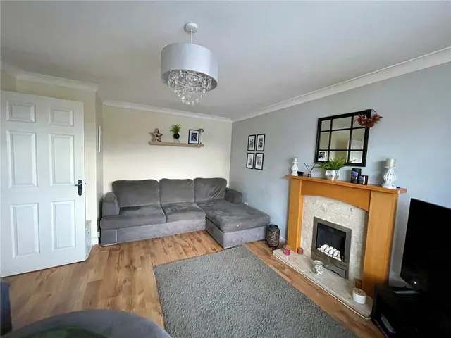 Photo 3 — Tuscan Way, Newcastle, Staffordshire, ST5