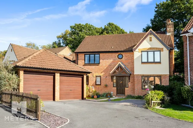 Albion Way, Verwood, BH31, photo 1